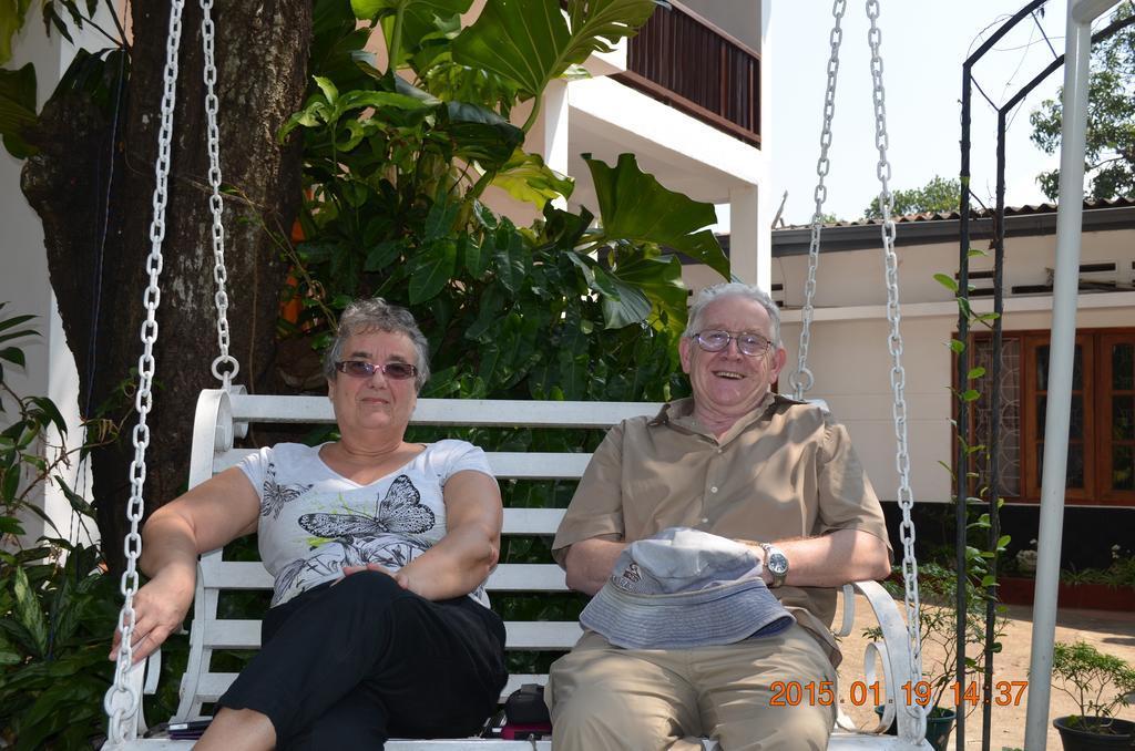 Little Paradise Tourist Guest House And Holiday Home Anuradhapura Exterior foto