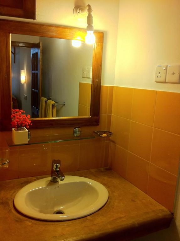 Little Paradise Tourist Guest House And Holiday Home Anuradhapura Quarto foto